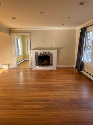 12 Pickwick, Marblehead, MA 01945