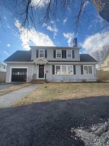 12 Pickwick, Marblehead, MA 01945