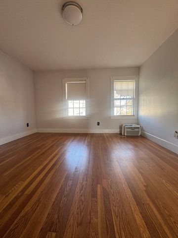 12 Pickwick, Marblehead, MA 01945