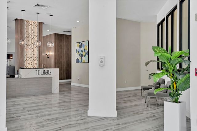 100 N Federal Highway 734, Fort Lauderdale, FL 33301