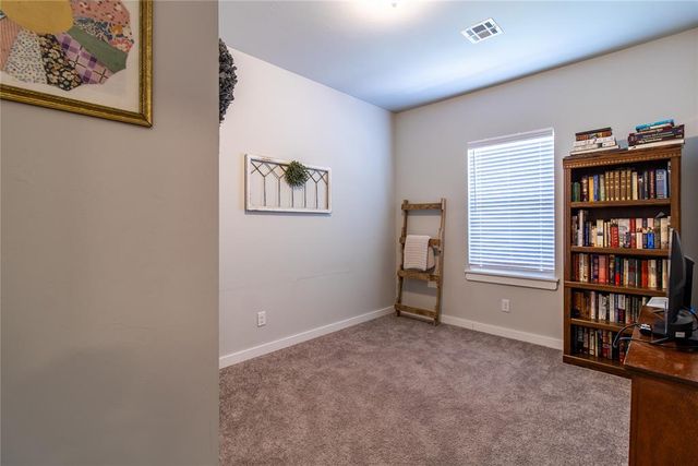 15961 Prairie Rose Drive, Mcloud, OK 74851