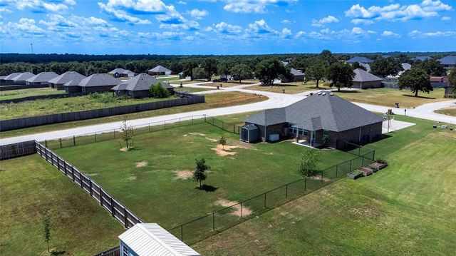 15961 Prairie Rose Drive, Mcloud, OK 74851