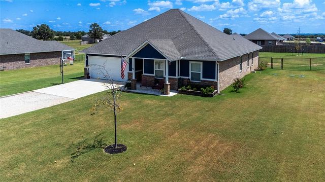 15961 Prairie Rose Drive, Mcloud, OK 74851