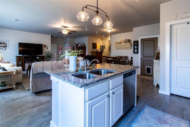 15961 Prairie Rose Drive, Mcloud, OK 74851