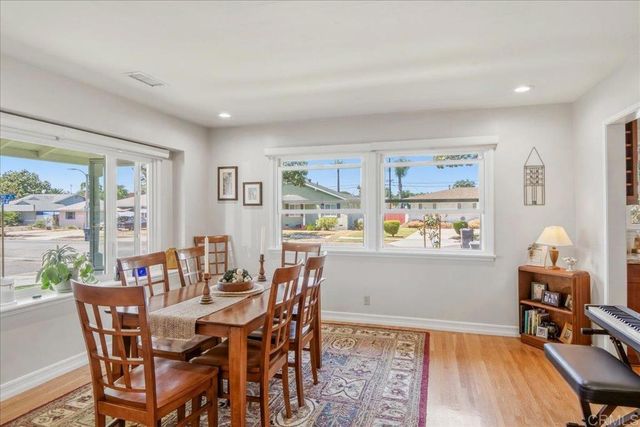 118 N Ashford Place, Fullerton, CA 92831