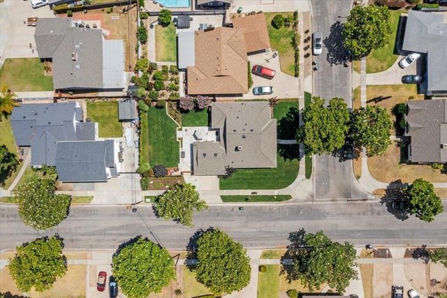 118 N Ashford Place, Fullerton, CA 92831