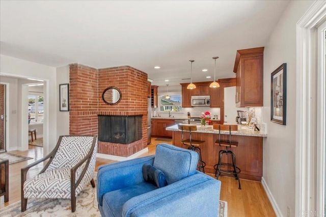 118 N Ashford Place, Fullerton, CA 92831