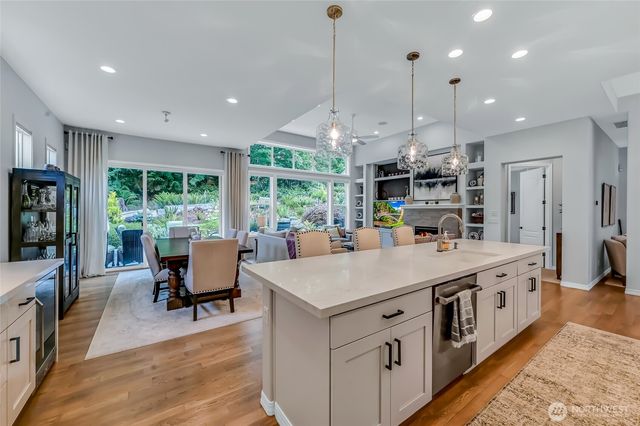 24132 NE 131st Terrace, Redmond, WA 98053