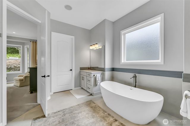 24132 NE 131st Terrace, Redmond, WA 98053