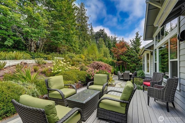 24132 NE 131st Terrace, Redmond, WA 98053