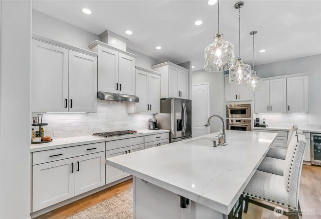 24132 NE 131st Terrace, Redmond, WA 98053