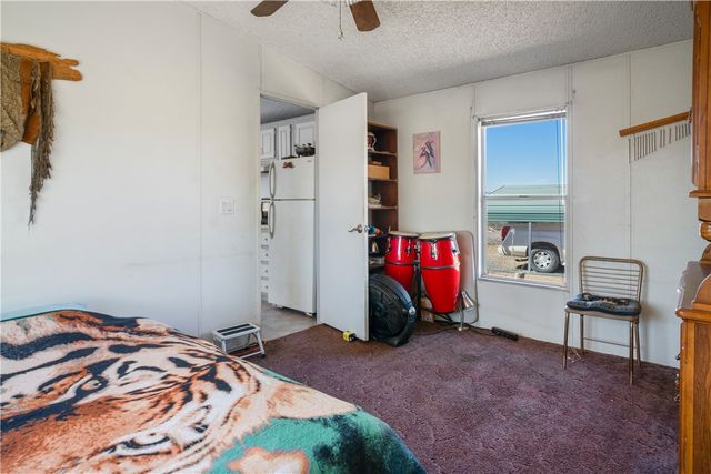 5202 W Brook Drive, Golden Valley, AZ 86413