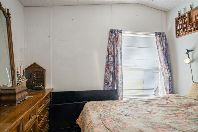 5202 W Brook Drive, Golden Valley, AZ 86413