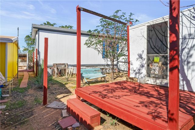 5202 W Brook Drive, Golden Valley, AZ 86413