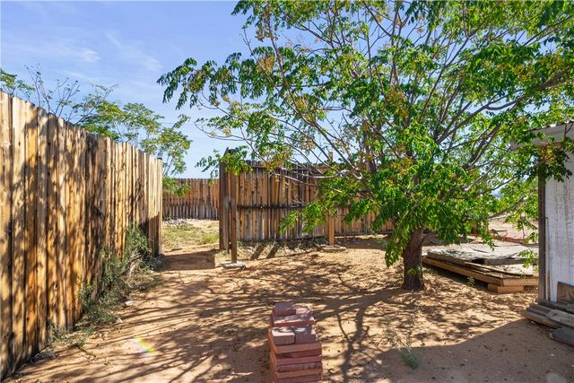 5202 W Brook Drive, Golden Valley, AZ 86413