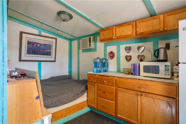 5202 W Brook Drive, Golden Valley, AZ 86413