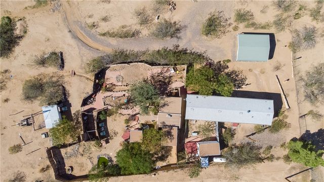 5202 W Brook Drive, Golden Valley, AZ 86413