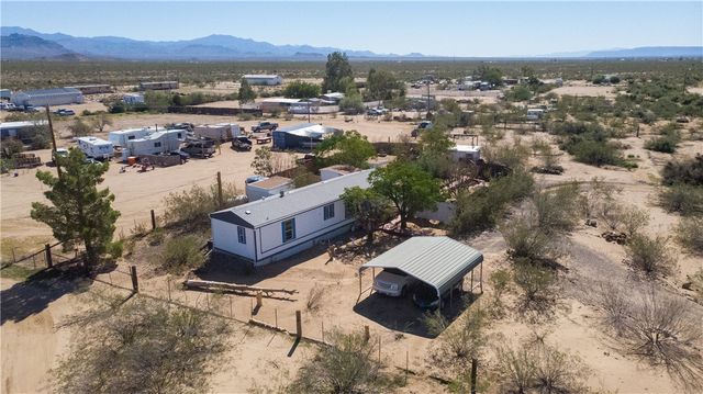 5202 W Brook Drive, Golden Valley, AZ 86413