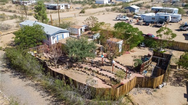 5202 W Brook Drive, Golden Valley, AZ 86413