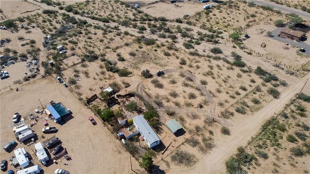 5202 W Brook Drive, Golden Valley, AZ 86413