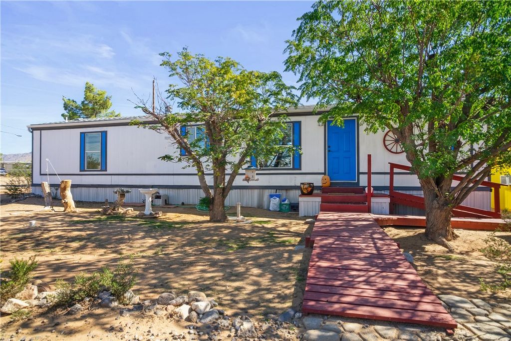 5202 W Brook Drive, Golden Valley, AZ 86413