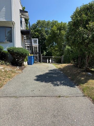 14 Reynolds Ave A, Randolph, MA 02368