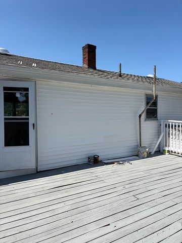 14 Reynolds Ave A, Randolph, MA 02368