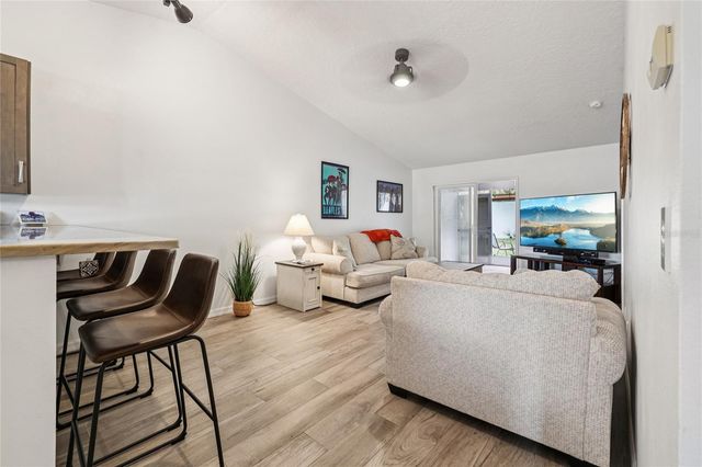 10820 43RD STREET N 902, Clearwater, FL 33762