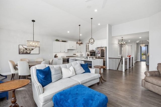 13301 Fondant Trail N, Hugo, MN 55038