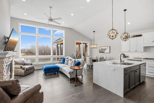 13301 Fondant Trail N, Hugo, MN 55038