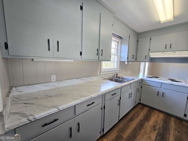 4111 Oak Drive, Valdosta, GA 31605