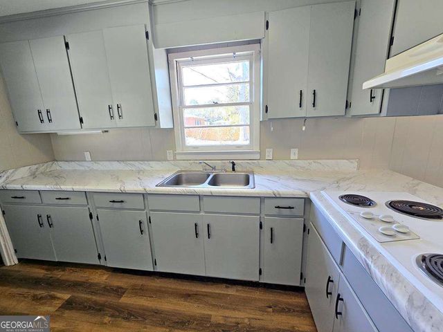 4111 Oak Drive, Valdosta, GA 31605