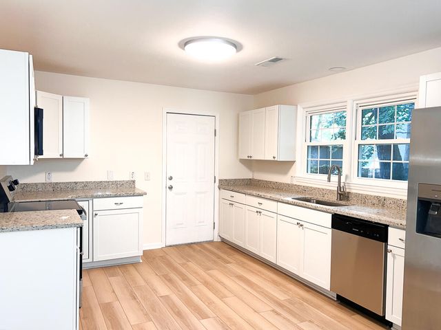 2156 Wood Avenue, Charleston, SC 29414