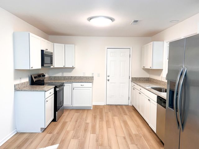 2156 Wood Avenue, Charleston, SC 29414