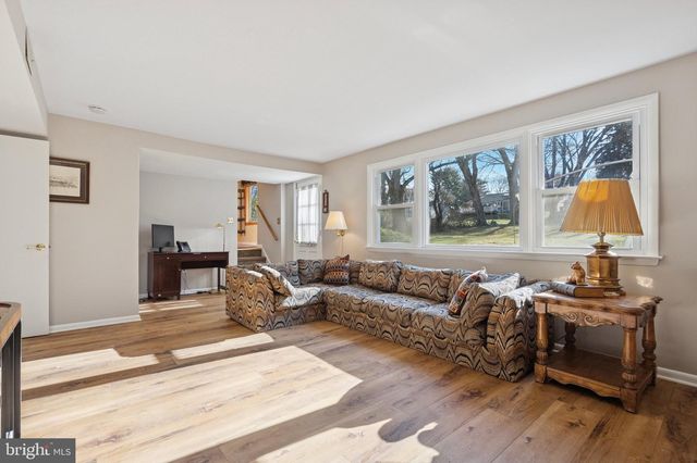 72 E HERON RD, Southampton, PA 18966