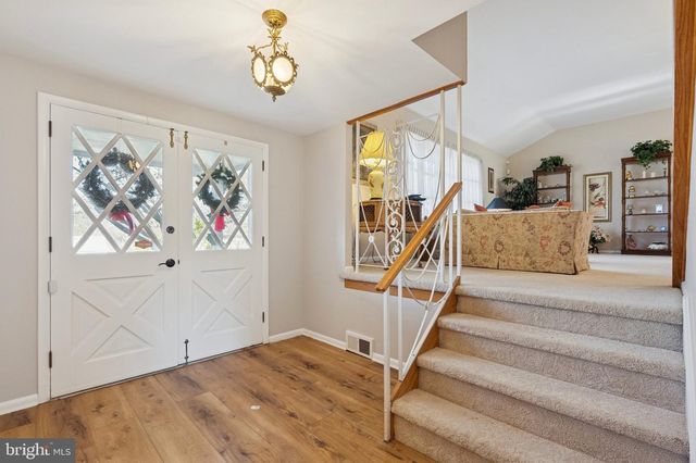 72 E HERON RD, Southampton, PA 18966