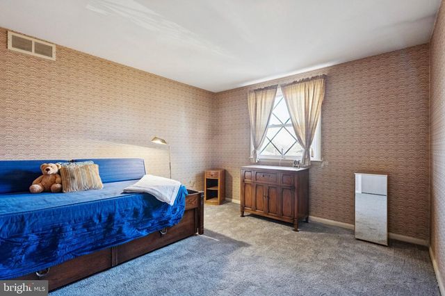 72 E HERON RD, Southampton, PA 18966