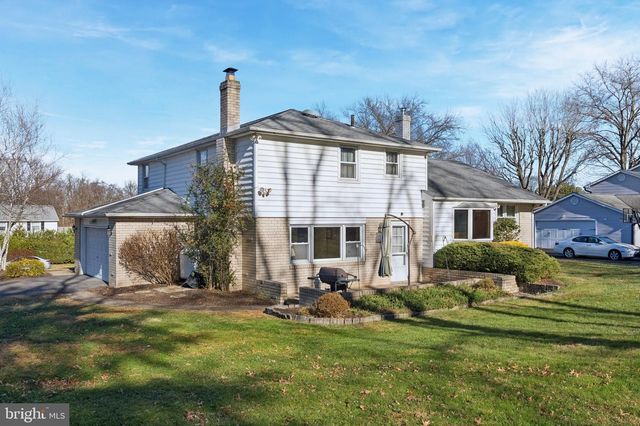 72 E HERON RD, Southampton, PA 18966