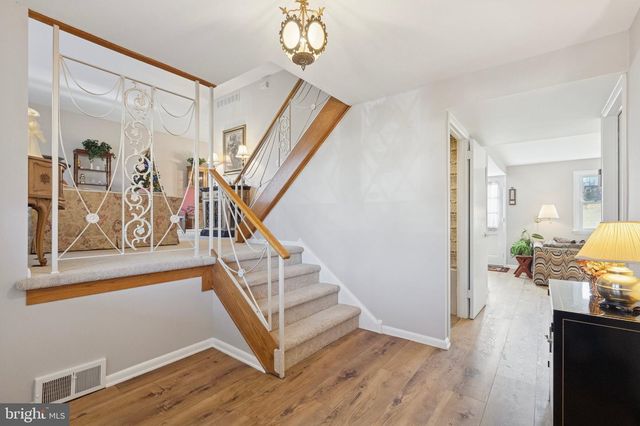 72 E HERON RD, Southampton, PA 18966