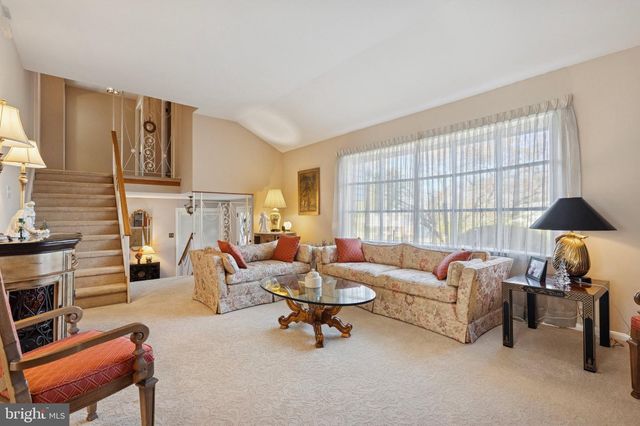 72 E HERON RD, Southampton, PA 18966