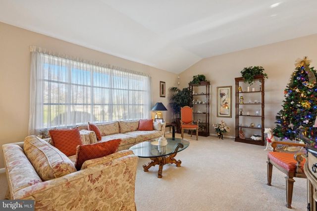 72 E HERON RD, Southampton, PA 18966