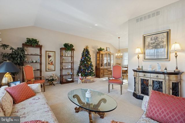 72 E HERON RD, Southampton, PA 18966