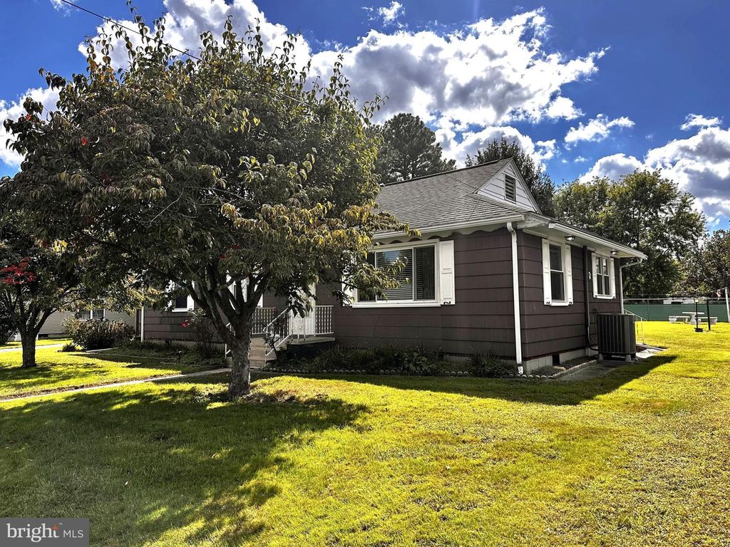 511 BERNARD AVE, Greensboro, MD 21639