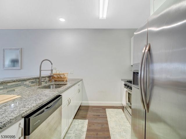 90 Clinton Ave 403, Newark City, NJ 07114