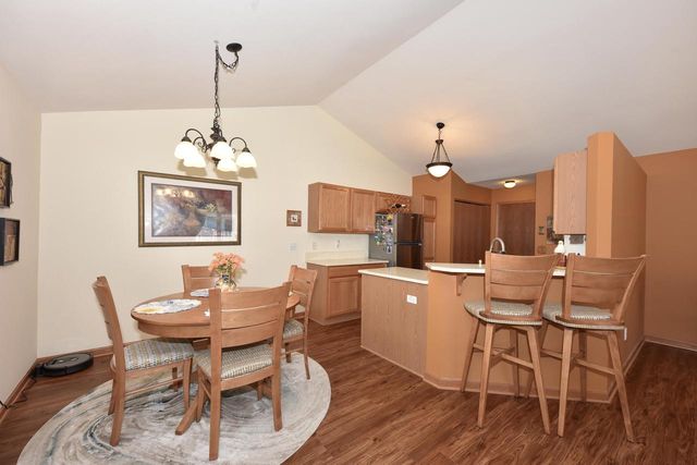 1875 Woodview CIRCLE, Port Washington, WI 53074