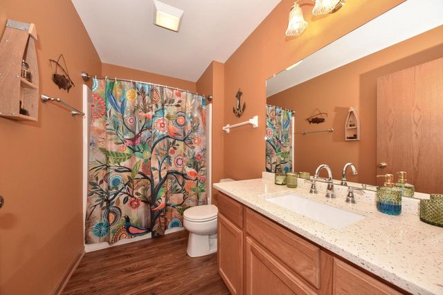 1875 Woodview CIRCLE, Port Washington, WI 53074