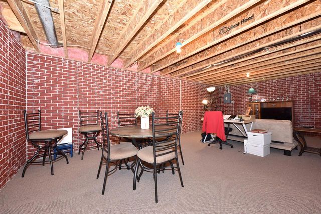 1875 Woodview CIRCLE, Port Washington, WI 53074