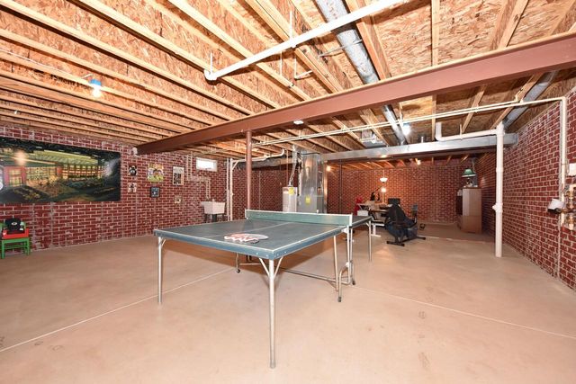 1875 Woodview CIRCLE, Port Washington, WI 53074