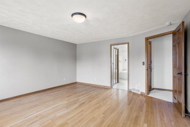 2421 W TWIN WILLOWS DRIVE, Appleton, WI 54914