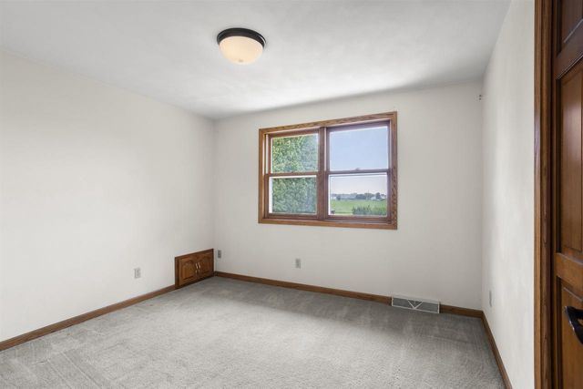 2421 W TWIN WILLOWS DRIVE, Appleton, WI 54914